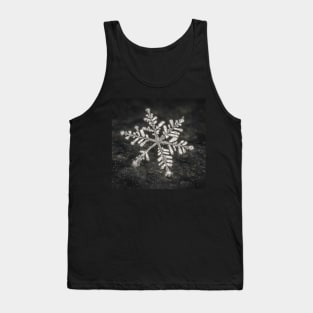 Freshly Fallen Snow Flake. Macro Photography Tank Top